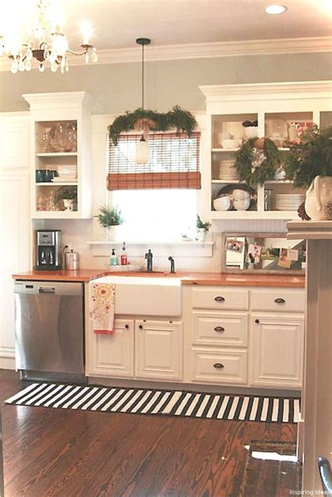 50 Smart Small Cottage Kitchen Ideas 05 Country Kitchen Decor