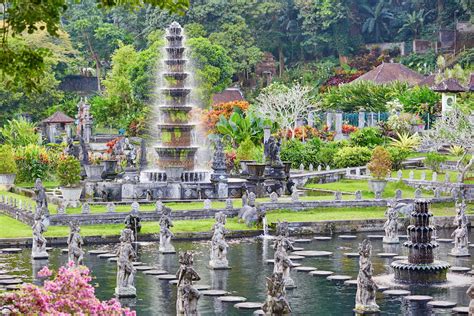 Le Water Palace De Tirtagangga à Bali