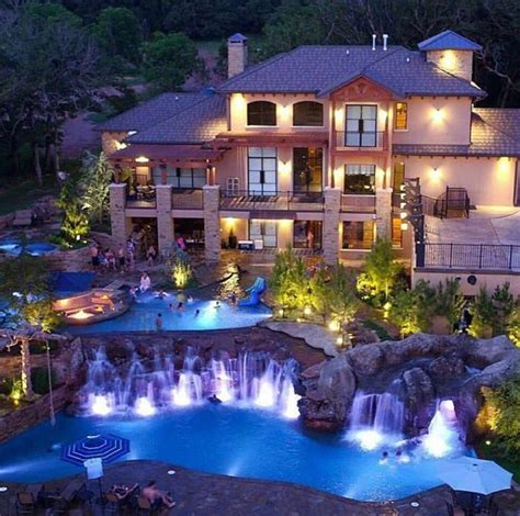 Massive Mansion With Multi Level Pools Swimming Pools Big Pools Big