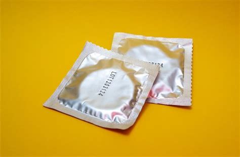 3 Choses Que Tu Ne Sais Pas Sur Les Capotes Préservatifs Contraception Préservatif