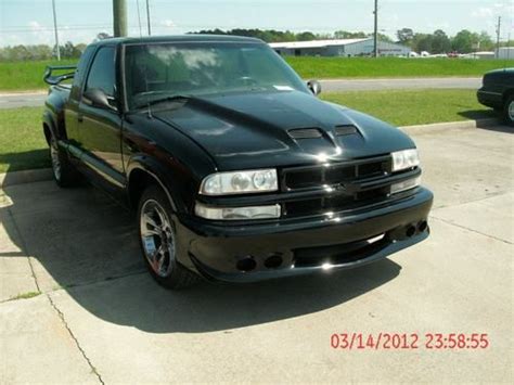Sell Used 2001 Chevrolet S 10 Xtreme Customized V6 4 Speed Automatic