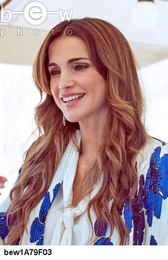 Pin By Maria Barker On Rania Classy 2 Queen Rania Beauty Hacks Hair