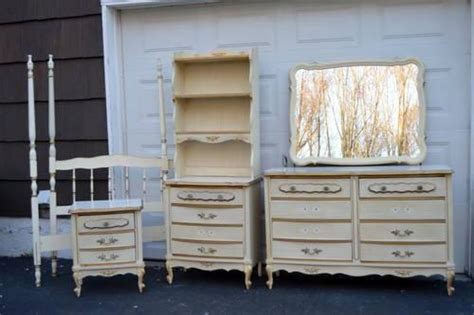 Rated 5.00 out of 5 based on 1 customer rating. complete French Provincial bedroom set for girls for Sale ...