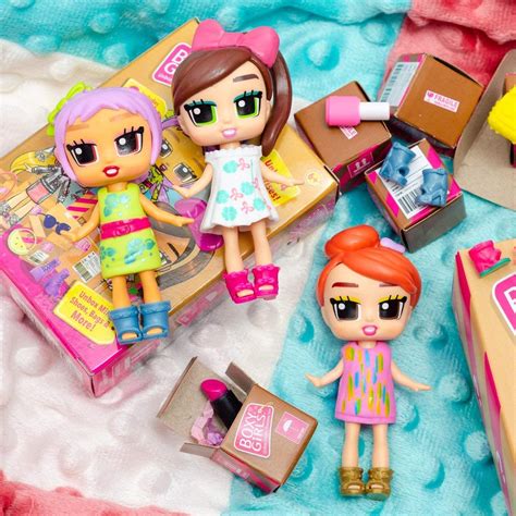 Boxy Girls Mini Dolls Feature 3 Boxes To Unbox 4 Surprise Accessorie