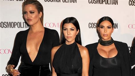 Kourtney Kardashian Spars With Kim And Khloe While Live Tweeting Kuwtk