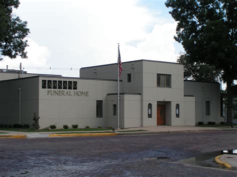 Garnand Funeral Home | Garden City KS