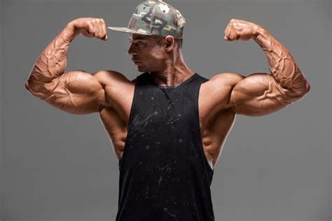 Dumbbell Bicep Workout Build Big Biceps With These 3 Exercises