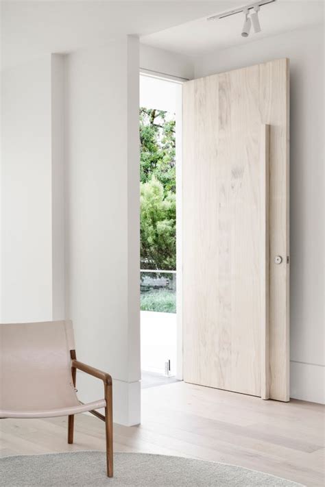 Dan anda dapat memilih motif model pintu harga pintu minimalis 2020 sangatlah bervariasi, paling murah sekitar rp.450rb, tergantung ukuran pintu rumah dan jenis kayu yang digunakan. 12 Model Pintu Minimalis Terbaik yang Paling Hits 2020 | Rumah123.com