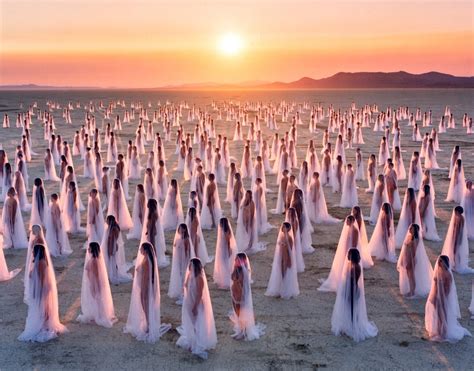SPENCER TUNICK INSTALLATIONS Selected Works 1 Spencer Tunick