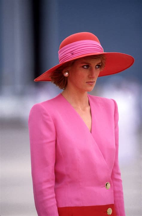 See Princess Dianas Most Famous Dresses At Kensington Palace London