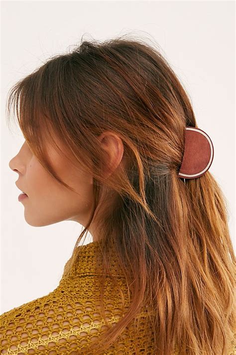 We did not find results for: Wooden Claw Clip | Clip hairstyles, Hair styles, 90s ...