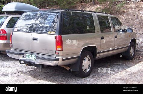 English 1999 Holden Suburban K8 1500 Ls Wagon Photographed On