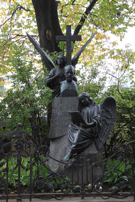Grave Of Pyotr Ilych Tchaikovsky At Alexander Nevsky Cemet Flickr