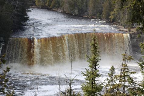 Michigan Exposures Tahquamenon Falls In March