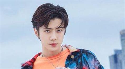 The washer/dryer in the unit is great as well as the fact that the view from the rooftop is amazing. SEHUN BREAKS IN PLAIN IN EXO CONCERT FOR THIS REASON ...