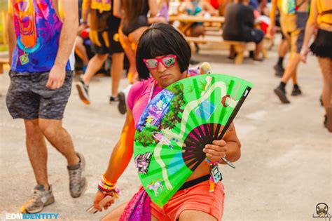 Five Fashion Looks To Elevate Your Edc Las Vegas 2019 Outfit Edm Identity