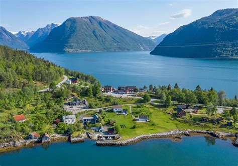 Dragsvik Fjordhotell Updated 2023 Hotel Reviews And Price Comparison