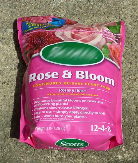 What kind of trace element plant fertilizers are out there and what >>are people using? Rose Fertilizer: Learn How To Choose The Best Rose Fertilizer
