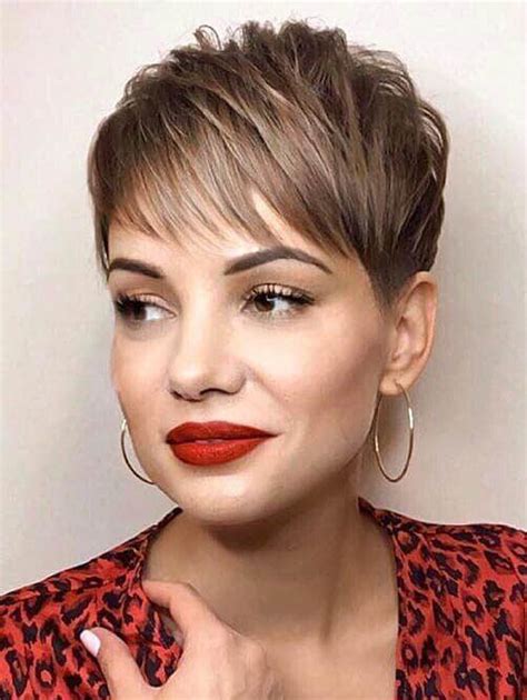 14 Trending Short Haircuts 2021 Women Are Getting