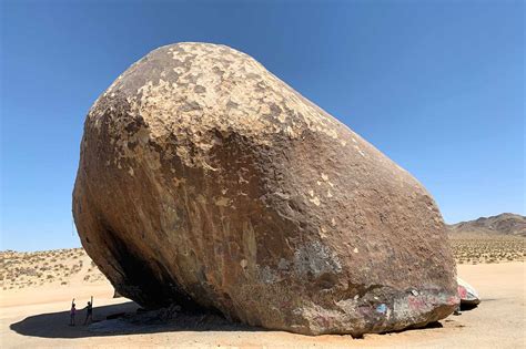 The Story Of California’s Mythic Giant Rock The Purported Largest Freestanding Boulder In The World