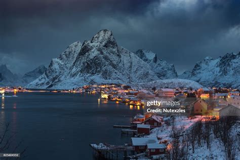 Winter In Olenilsoya In Reine Lofoten Islands Norway High Res Stock