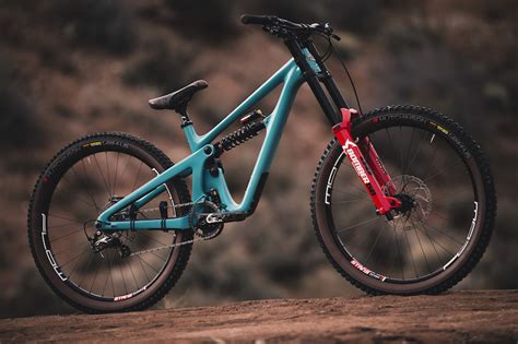 Pinkbike Poll Would You Buy An Enduro Bike With A Dual Crown Fork