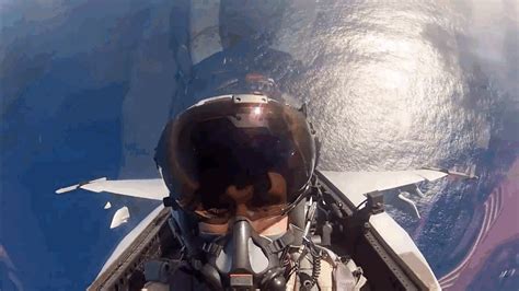Navy Fighter Pilots Video Of Maneuvers Business Insider