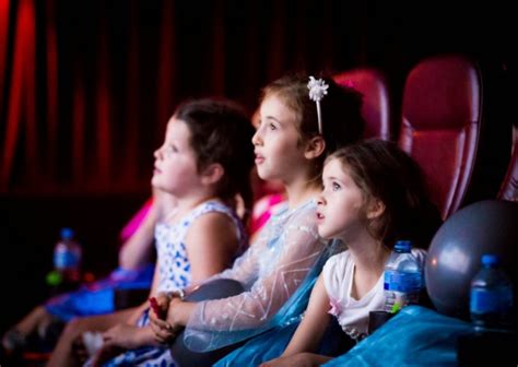 5 Reasons Why Childrens Theatre Is Awesome Teg Life Like Touring