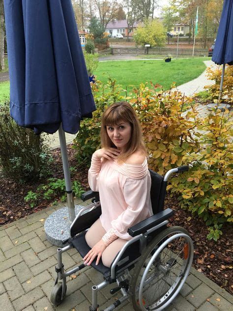 150 Amputee Woman Ideen In 2021 Amputiert Beinprothese Rollstuhlfahrer