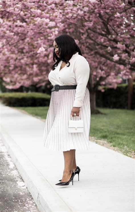 Https://tommynaija.com/outfit/pleated Skirt Outfit Plus Size