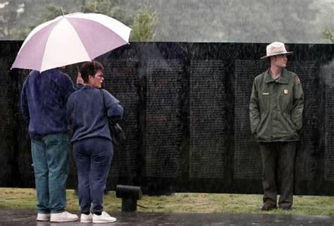 Southern Oregon Veterans Group Seeks To Bring Replica Of Vietnam Memorial Wall To Central Point