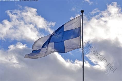 Kuva Lippu Liehuu Suomen Lippu Kansallislippu Siniristilippu Sininen