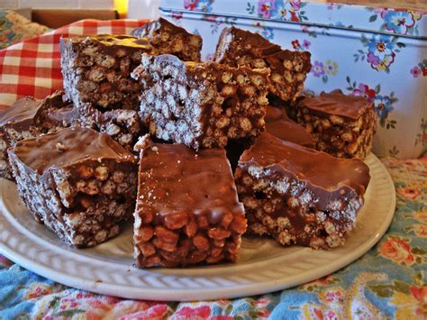 Simple Country Living Mars Bar And Chocolate Rice Crispy Cakes