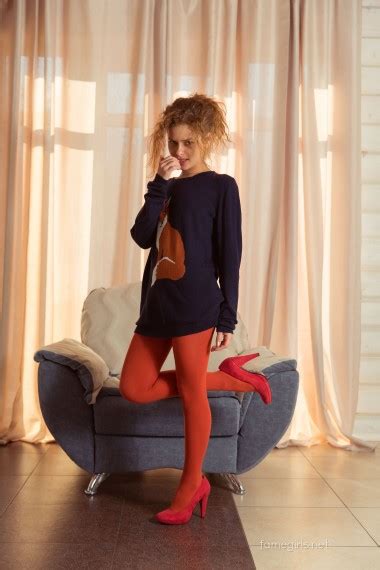 Beautiful Fame Girl Julia020 001 Orange Stocking And Sweater Winter 2k