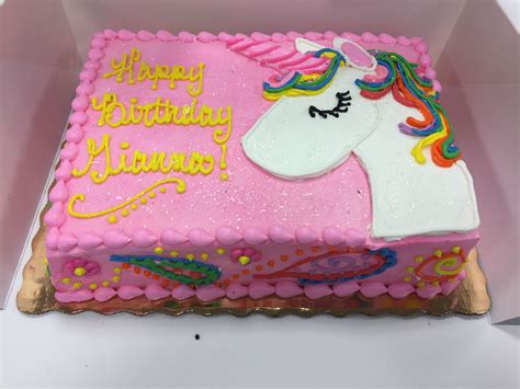 We created this adorable miniature unicorn cake with no baking necessary! Pin by Ashley Diehl on Cakes I've decorated ‍ | Unicorn ...