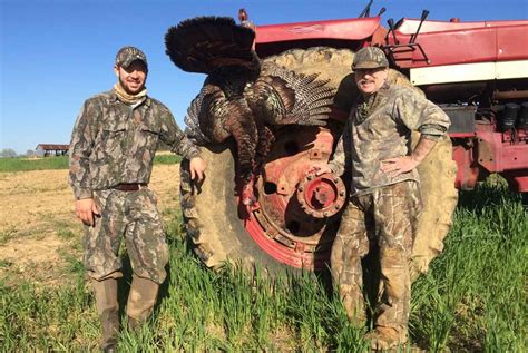 Western Kentucky Turkey Hunts Premier Outfitters
