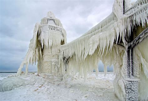 A Pier Of Lake Michigan Turns Into Beautiful Ice Sculpture Photo Gallery