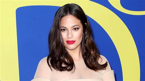Ashley Graham Claps Back At Troll Who Thinks Shes Pregnant