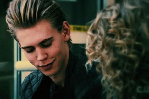 Pin By Courtney Aguiar On The Carrie Diaries Austin Butler The Carrie Diaries Austin