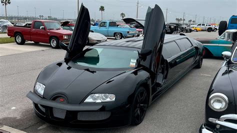 Een Bugatti Veyron Is In De Vs Getransformeerd Tot Een Limousine Pure