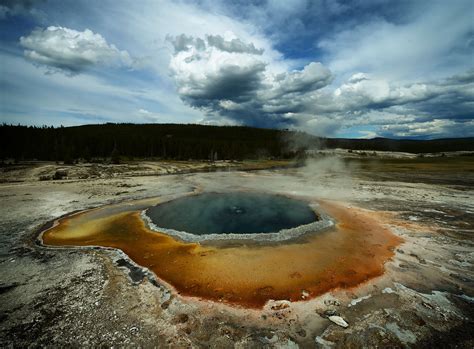 Yellowstone Supervolcano An Eruption Isn T Coming But Here S What Scientists Would See