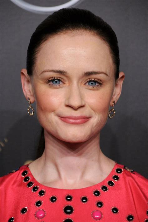 Pin Von Marina Oehl Auf Alexis Bledel Frühlings Typ Promis Farbtypen