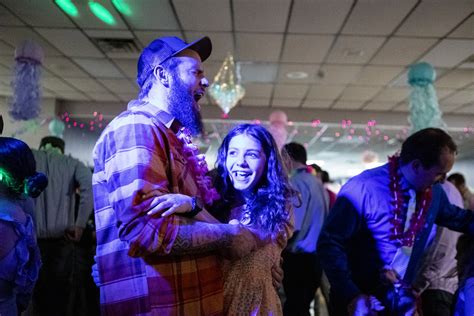 Photos Dads And Daughters Dance The Night Away In Willmar West Central Tribune News