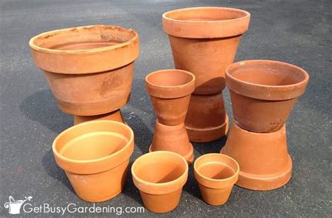 How To Paint Terracotta Pots Step By Step Get Busy Gardening
