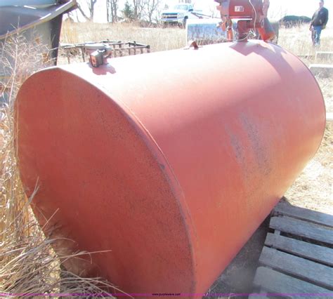 500 Gallon Steel Fuel Tank In Greensburg Ks Item H2245 Sold Purple