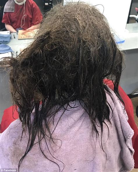 Iowa Hairdresser Fixes Depressed Teens Matted Hair Daily Mail Online