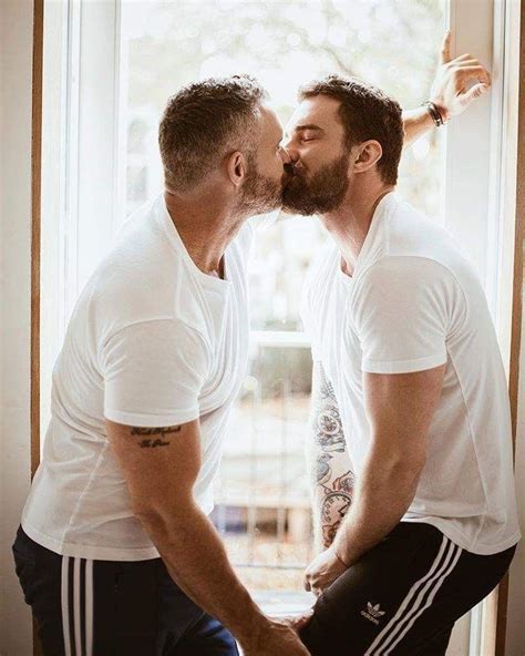 Men Kissing Smart Men Beefy Men Mature Men Cute Gay Couples Hairy Men Man In Love Perfect