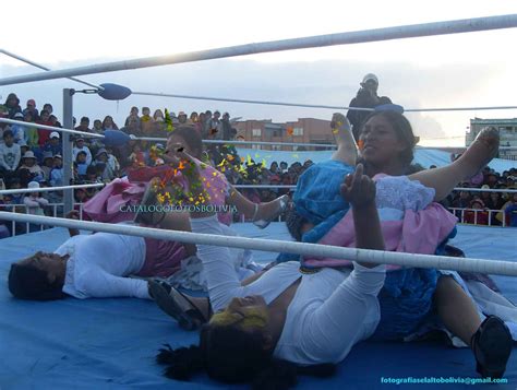 Catalogo De Fotos Bolivia Luchadoras Extremas Arriesgan Sus Vidas