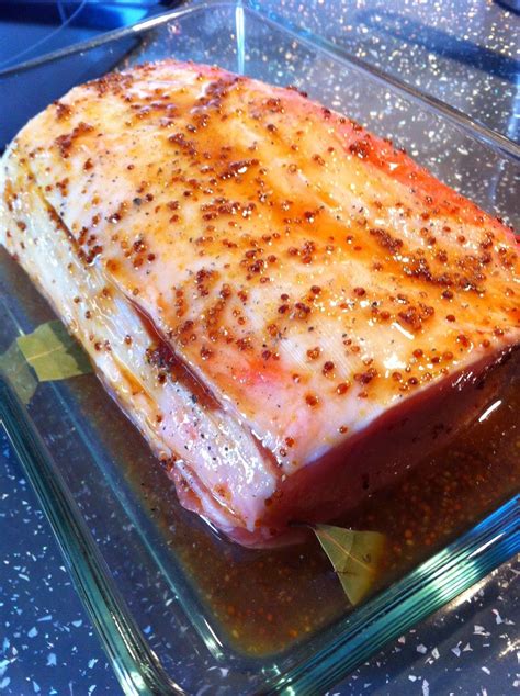 De esta misma manera puedes preparar un solomillo de cerdo y también te va a quedar de rechupete, tendrás que tener en cuenta el tiempo de cocción del. Pinxenxa en la cocina: Lomo de cerdo al horno con salsa de ...