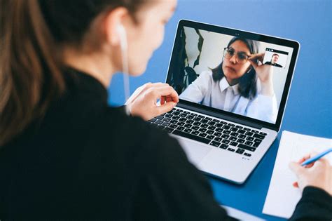 6 Effective Communication Methods For Managing A Remote Team